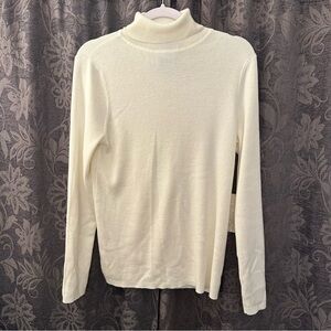 Chico’s Cream Lightweight Knit Turtleneck